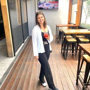 Meet your Posher, Mollie